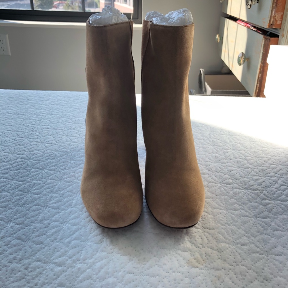 NWB Sandro Sacha Suede Ambre Heeled Boots - Picture 9 of 10